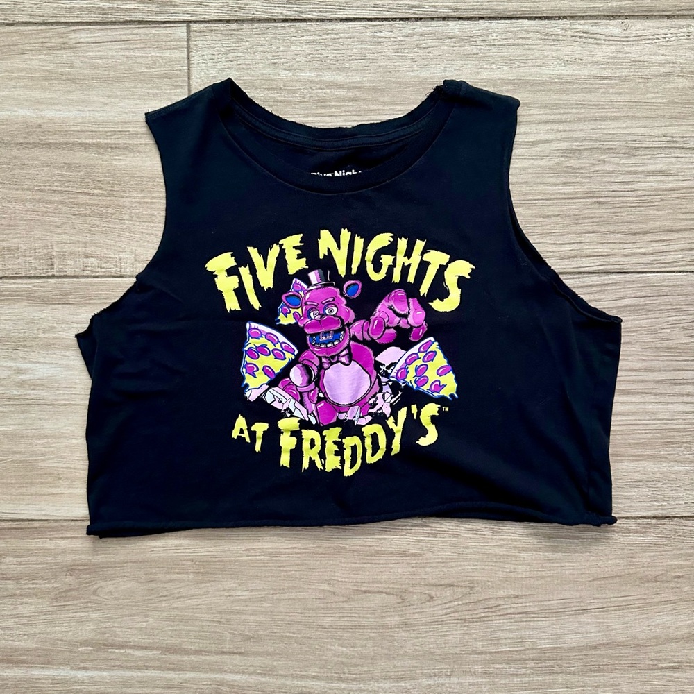 Five Nights at Freddy’s Pizza Girls Crop Muscle Tank Top